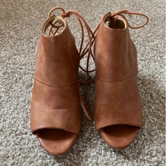 Y2K Kenneth Cole Reaction Brown Suede strappy tied open toed heels sz 5.5 - Picture 1 of 4